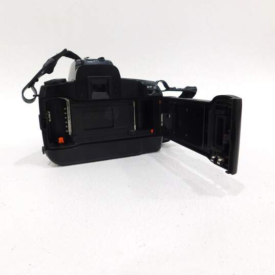Canon A2E SLR 35mm Film Camera W/ Lens image number 4