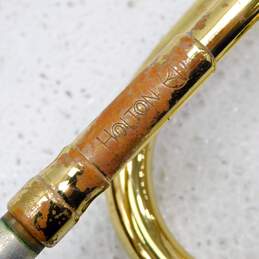 Model T602 B Flat Trumpet w/ Case and Mouthpiece alternative image