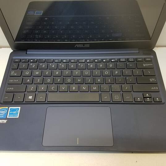 ASUS Notebook X205 Series 11.6-in PC Wondows 8 image number 2