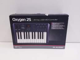 M-Audio Oxygen 25 3rd Gen USB MIDI Keyboard Controller alternative image