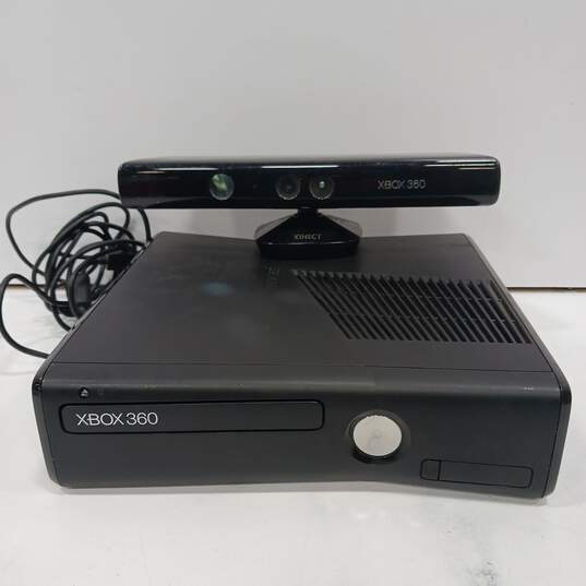 Microsoft Xbox 360 S Console Gaming Bundle With Kinect image number 2