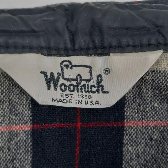 Woolrich Men's Button Up Short Sleeve Plaid Gray/Black/Red Shirt image number 4