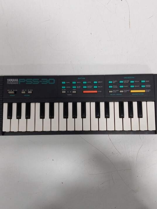 Yamaha PortaSound PSS-30 Mini Electric Keyboard image number 5