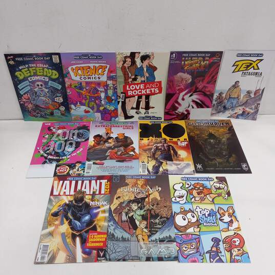 Bundle of 12 Assorted Free Comic Book Day Comic Books image number 1