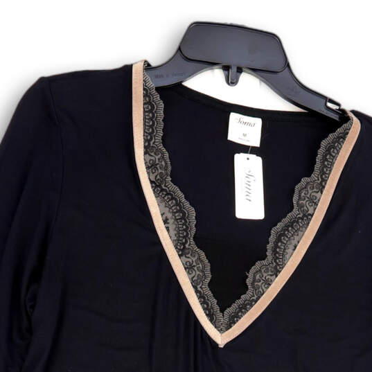 NWT Womens Black Lace Long Sleeve V-Neck Pullover Tunic Top Size Medium image number 3