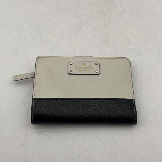 Kate Spade New York Womens Black White Leather Card Slots Magnetic Bifold Wallet image number 1