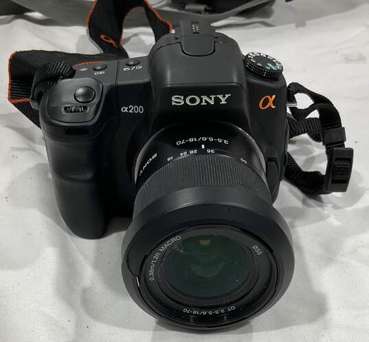 Sony A200 Digital Camera image number 2