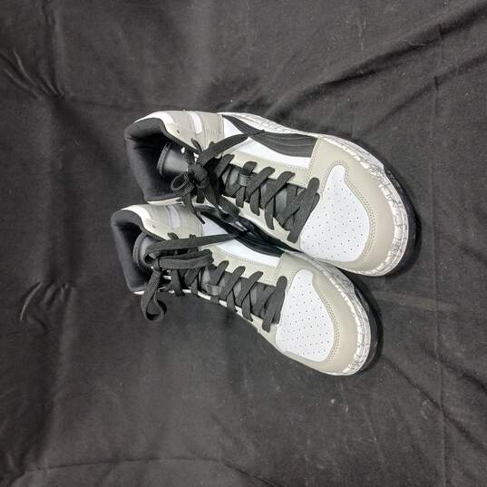 Men's White Sneakers Size 13 image number 1