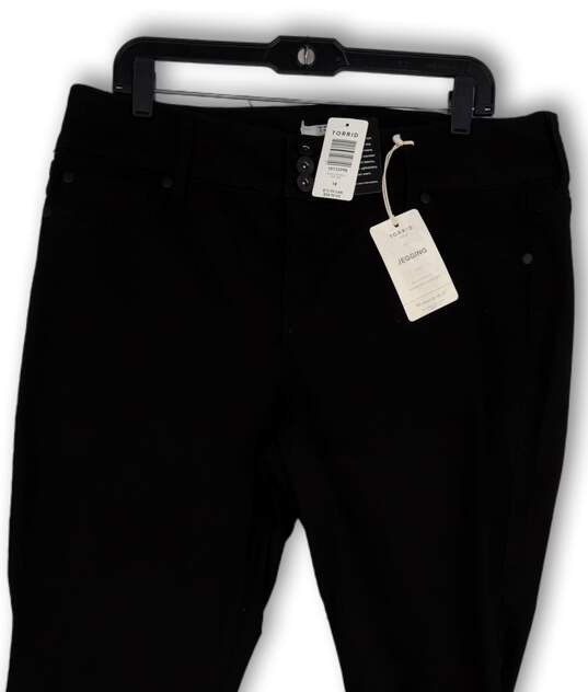 NWT Womens Black Denim Pockets Stretch Skinny Leg Jeggings Jeans Size 18 image number 3