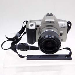 Minolta Maxxum QTsi 35mm SLR Film Camera w/ 35-80mm Zoom Lens
