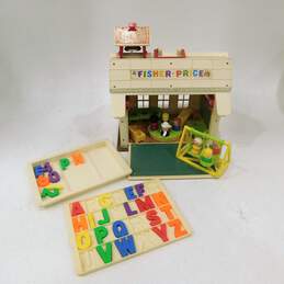 Vintage Fisher Price Play Family School W/ Little People Figures & Furniture Magnets
