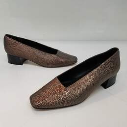 MIISTA TAISSA Women's Bronze Pebble Texture Square Toe Block Heel Pump US Size 6