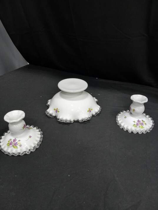 Fenton White With Violet Pattern Dishes image number 4