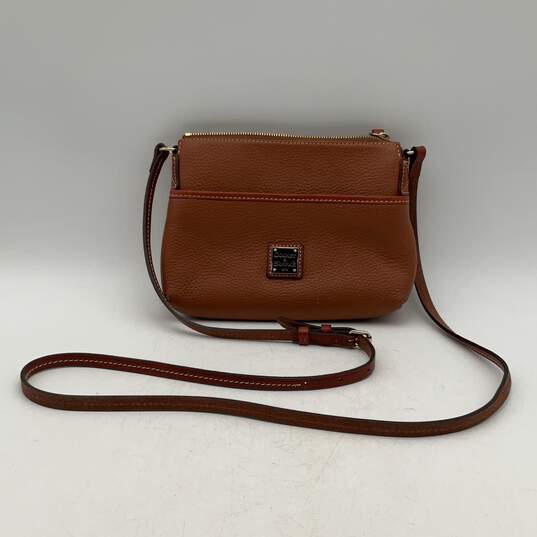 Dooney & Bourke Womens Brown Leather Zipper Adjustable Strap Crossbody Bag Purse image number 1