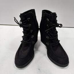 Zodiac Wedged Heel Lace Up Boots Size 7.5
