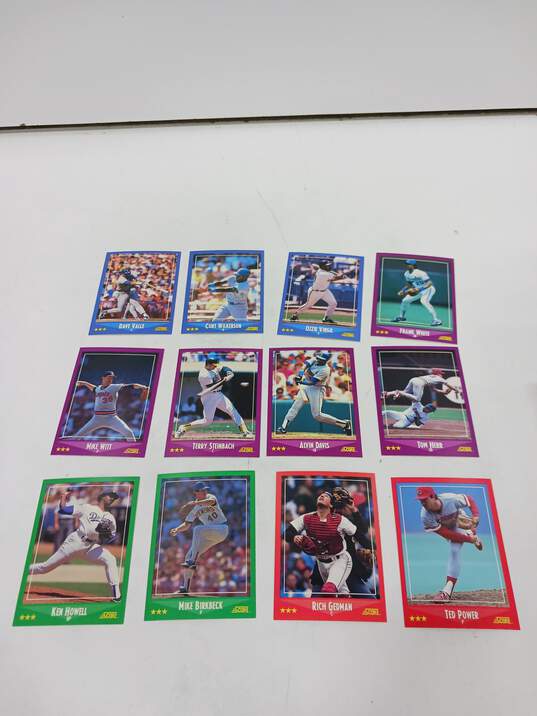 9.50 lbs. Bulk Assorted Sports Trading Cards image number 5