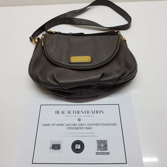 AUTHENTICATED Marc by Marc Jacobs Gray Leather Foldover Crossbody Bag image number 1