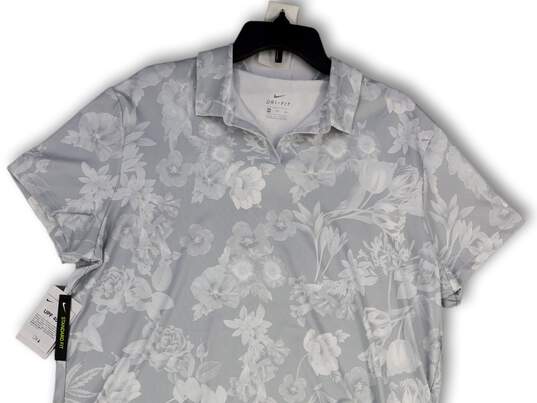 NWT Womens Gray Floral Collared Short Sleeve Dri-Fit Golf Polo Shirt Size 2XL image number 3