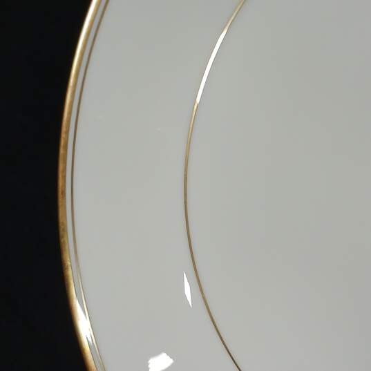 Five-Piece White with Gold Tone Trim Bone China Narumi Wheaton Dessert Bowls image number 5