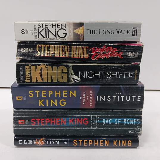 Lot of 6 Stephen King Novels image number 3