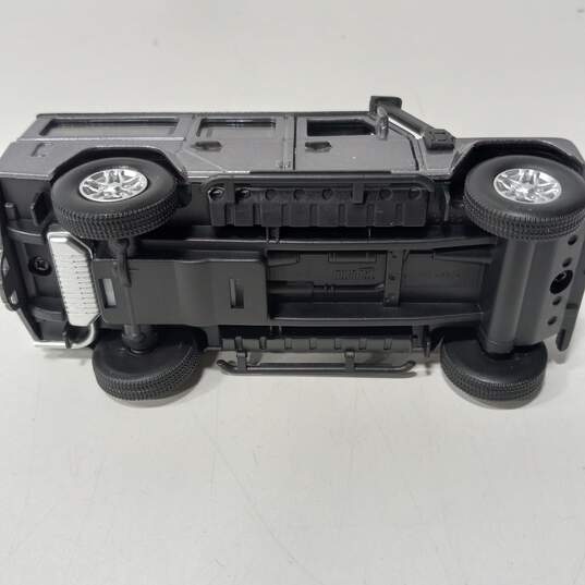 Tayumo Collectible Car In Box Scale 1:36 image number 4