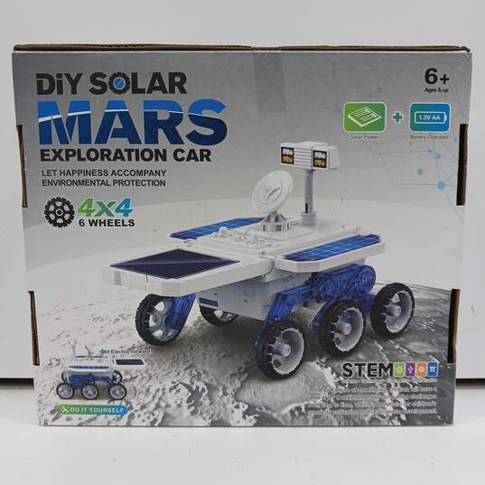 STEM DIY Solar Mars Exploration Car Model Kit w/Box image number 2