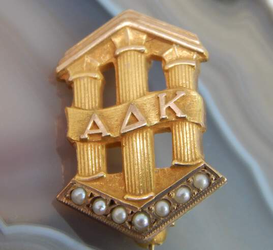 VNTG 10K Yellow Gold Seed Pearl Fraternity Pin 2.3g image number 5
