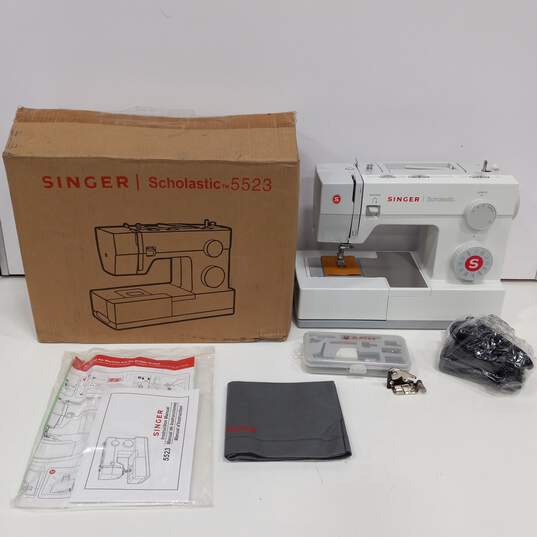 Singer Scholastic 5523 Heavy Duty Sewing Machine NEW In Open Box image number 1