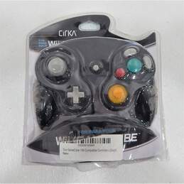 8 ct. Nintendo GameCube Controllers alternative image