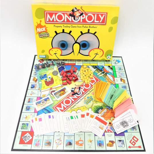 2005 Spongebob Monopoly Game by Parker Brothers Complete image number 1