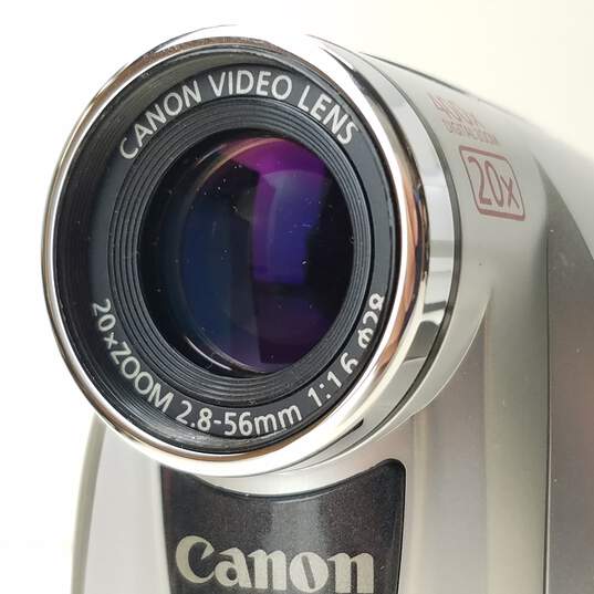 Canon ZR100 MiniDV Camcorder image number 3