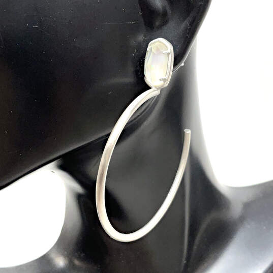 Designer Kendra Scott Silver-Tone Clear Crystal Hoop Earrings With Dust Bag image number 1