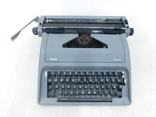 Royal Epoch Portable Manual Typewriter image number 1
