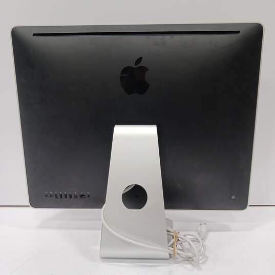 Gray Apple iMac Computer image number 2