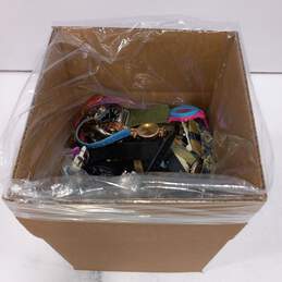 6.8lb Bundle of Mixed Variety Watches