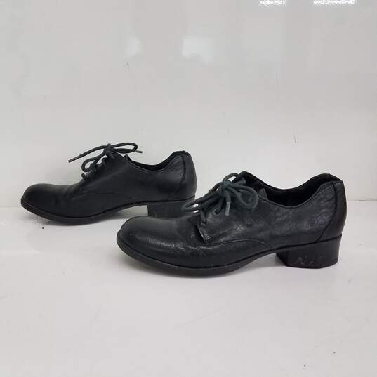 Born Black Leather Dress Shoes Size 7.5 image number 2
