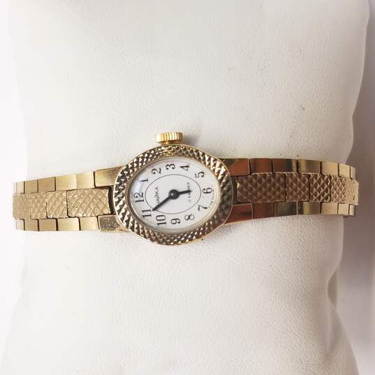 Chaika 1301.SU Russian 17 Jewels Gold Tone Vintage Manual Wind Watch image number 1
