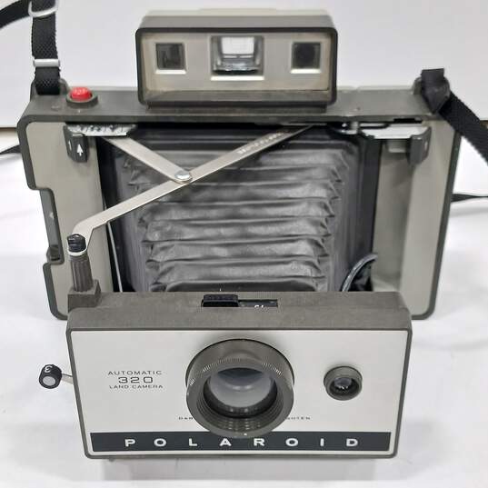 Vintage Polaroid 320 Film Camera image number 3
