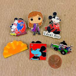 Collectible Disney Mickey Mouse Anna Frozen Character Enamel Pins 39.2g