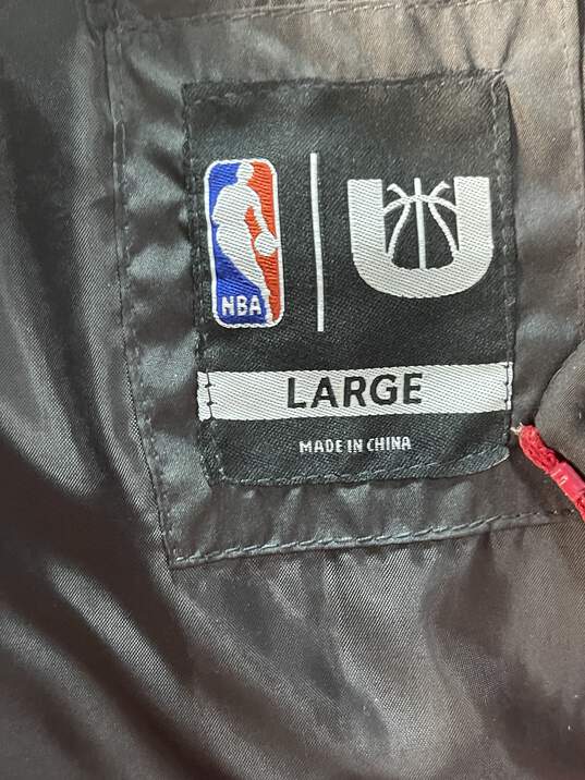 Cleveland Cavaliers Mens Black Puffer Vest Size Large image number 3