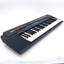 VNTG Yamaha Brand PSR-2 Model Electronic Keyboard/Piano