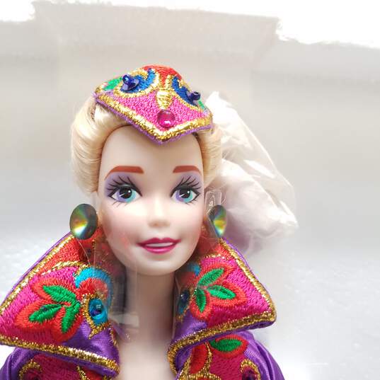 Royal Splendor Barbie, The Presidential Porcelain Barbie Collection, 1993 Mattel IOB image number 8