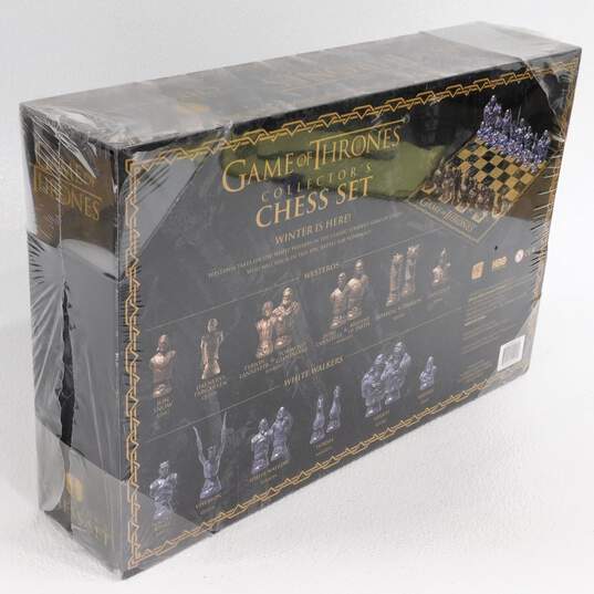 USAopoly/HBO Brand Games of Thrones Collector's Edition Chess Set (Sealed) image number 2
