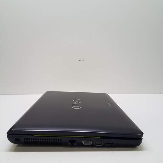 Sony VAIO PCG-61611L 15.6-inch AMD Vision (No HDD) image number 2
