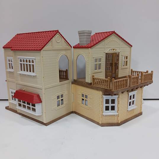 Calico Critters Red Roof Country House w/ Furniture and Critters image number 6