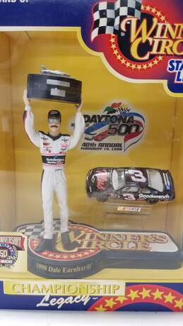 Dale Earnhardt Starting Lineup 1998 Daytona 500 Winners Circle Figure~Car~Stand NIB alternative image