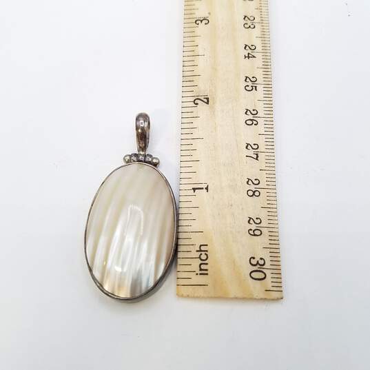 Sterling Silver MOP Ridged Dome Shape Oval Pendant 11.4g image number 2