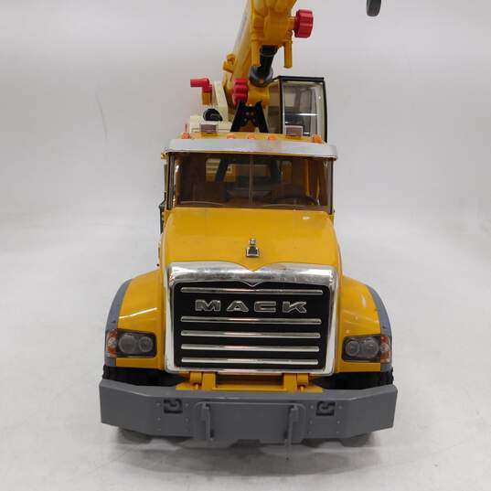 BRUDER 2818 Liebherr Mack Yellow Crane Truck 2007 image number 5