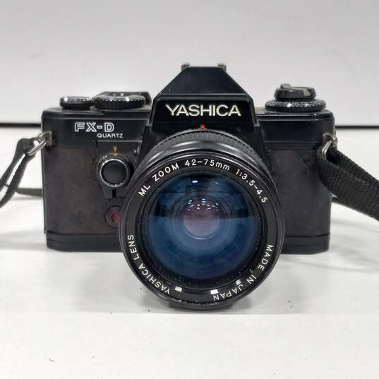 Vintage Yashica FX-D 35mm Camera W/Case image number 2