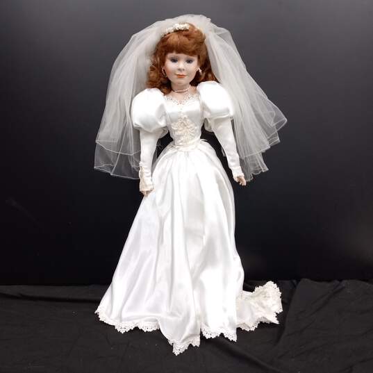 Erika Porcelain Bride Doll In Box 62/750 image number 2